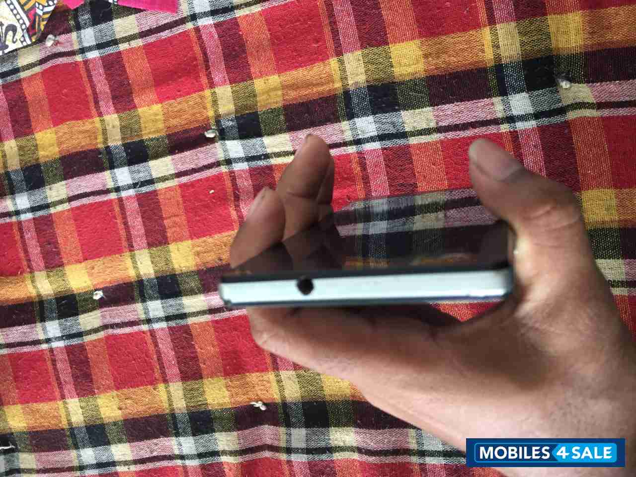 Black Lava  V2 3gb ram