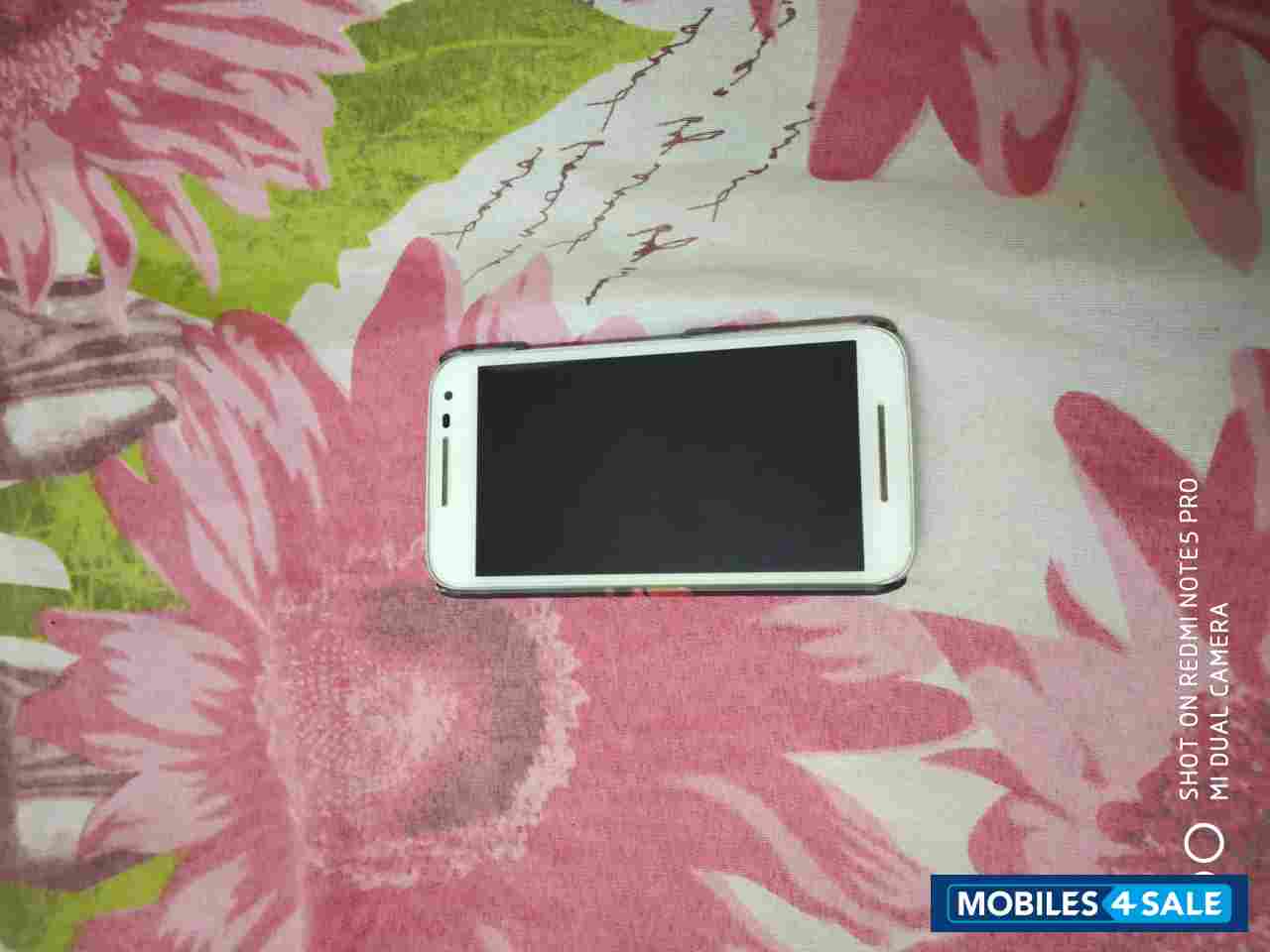 White Motorola Moto G Turbo Edition