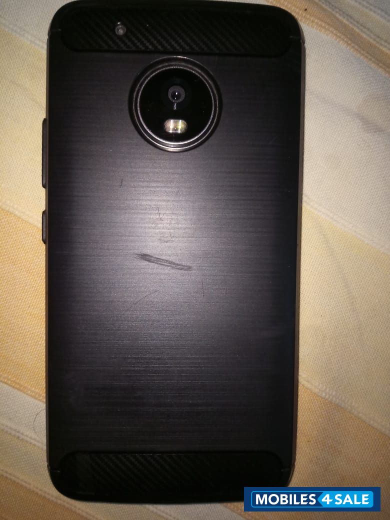 Grey Motorola Moto g5 plus