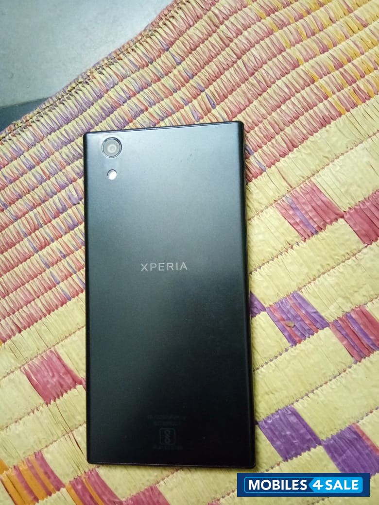 Sony  Xperia R1 plus