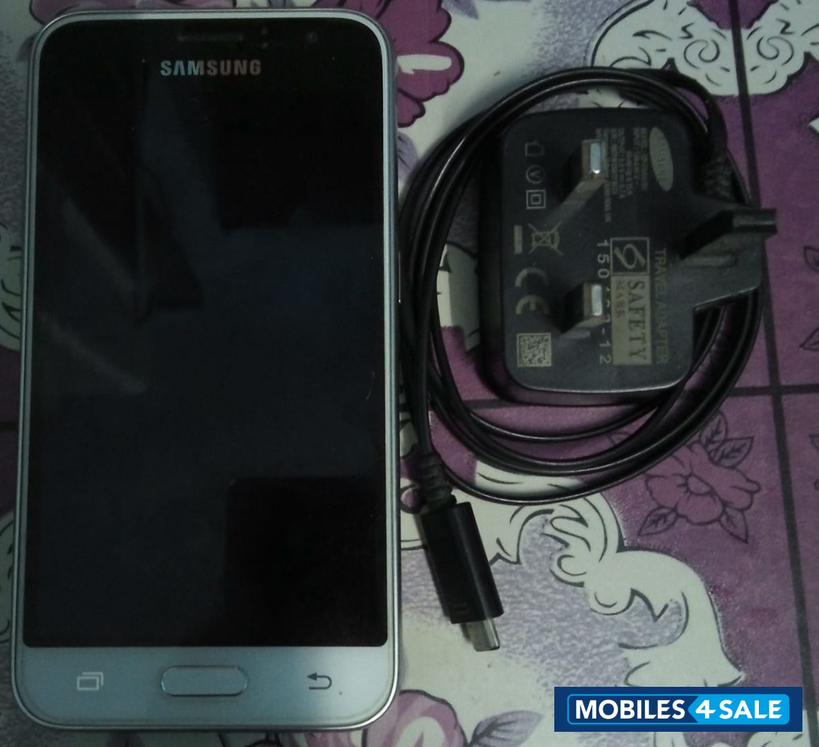 White Samsung  SM-J120F