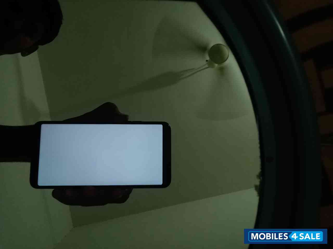 Black Oppo  F5 youth