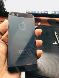 Black Apple iPhone 5