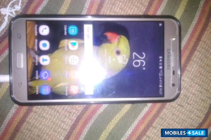 Gold Samsung  J7 nxt