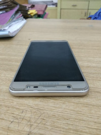 Samsung  Samsung galaxy j7 max