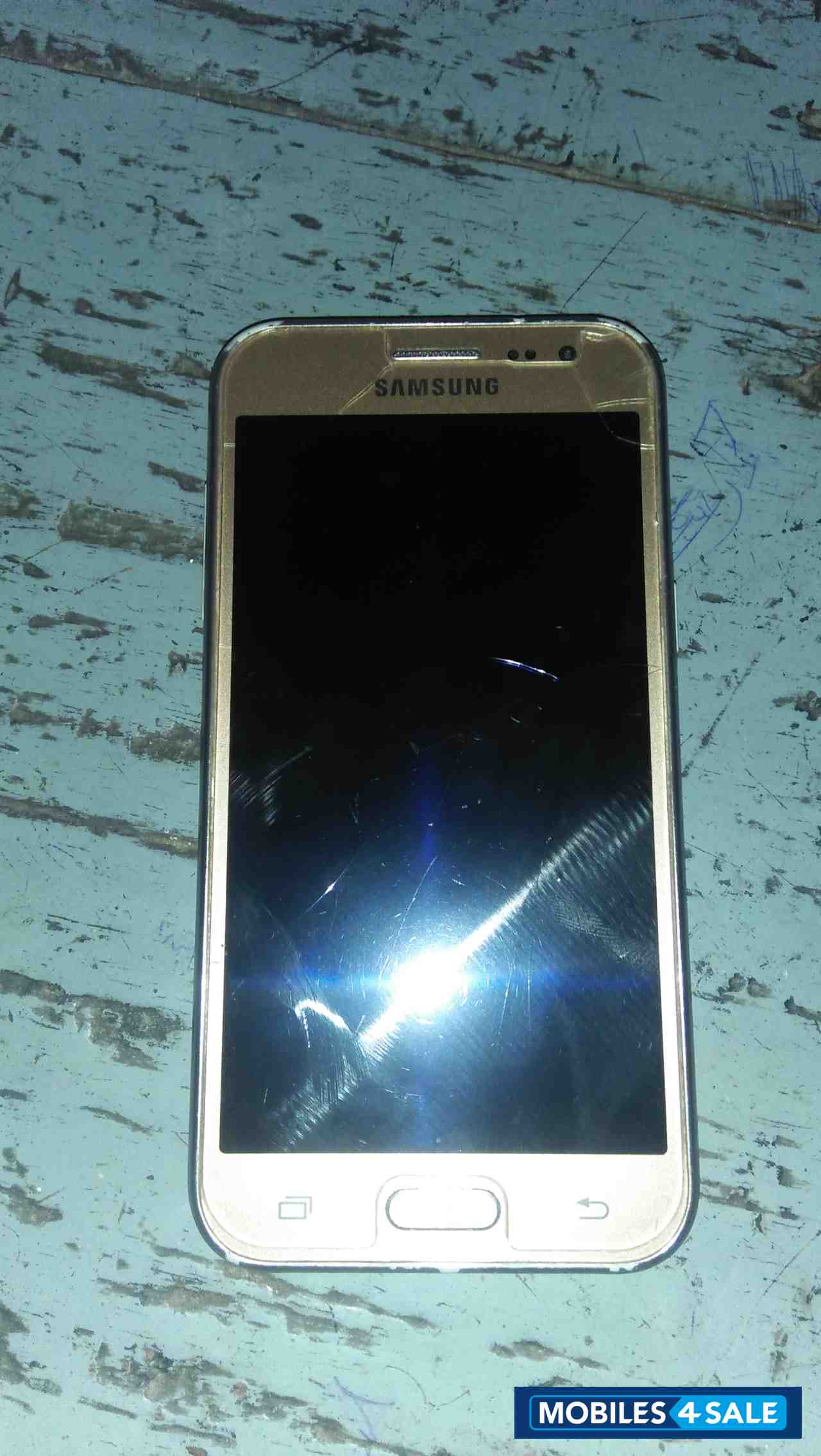 Samsung  Galaxy j2