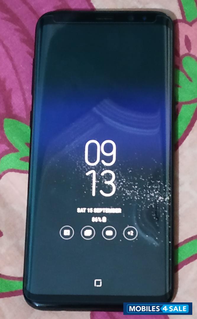 Black Samsung Galaxy S8 Plus