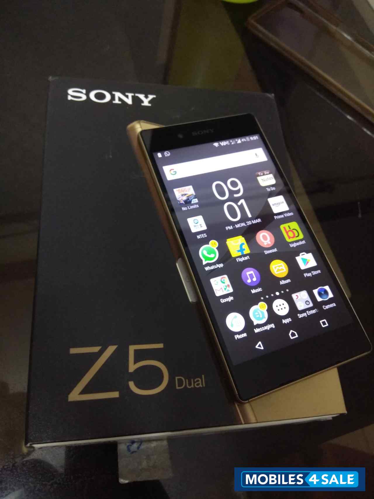 Sony  Xperia z5 dual