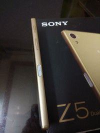 Sony  Xperia z5 dual