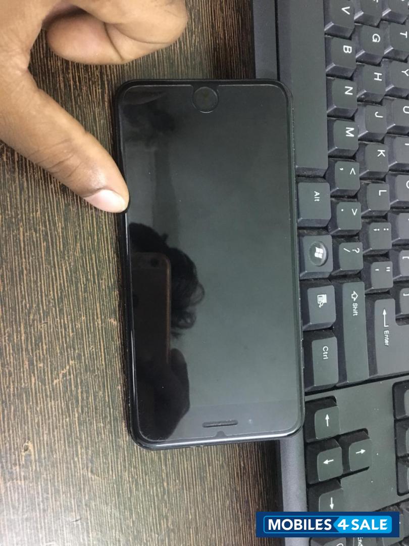 Jet Black Apple iPhone 7 Plus