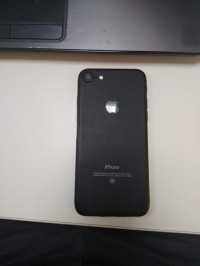 Apple  iPhone 7