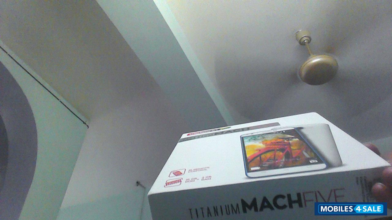 Karbonn  Titanium MACHFIVE