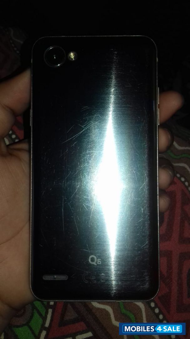 LG  Q6