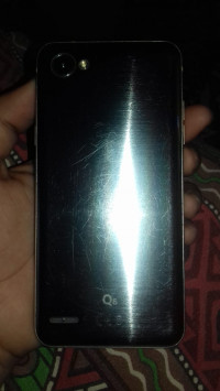 LG  Q6