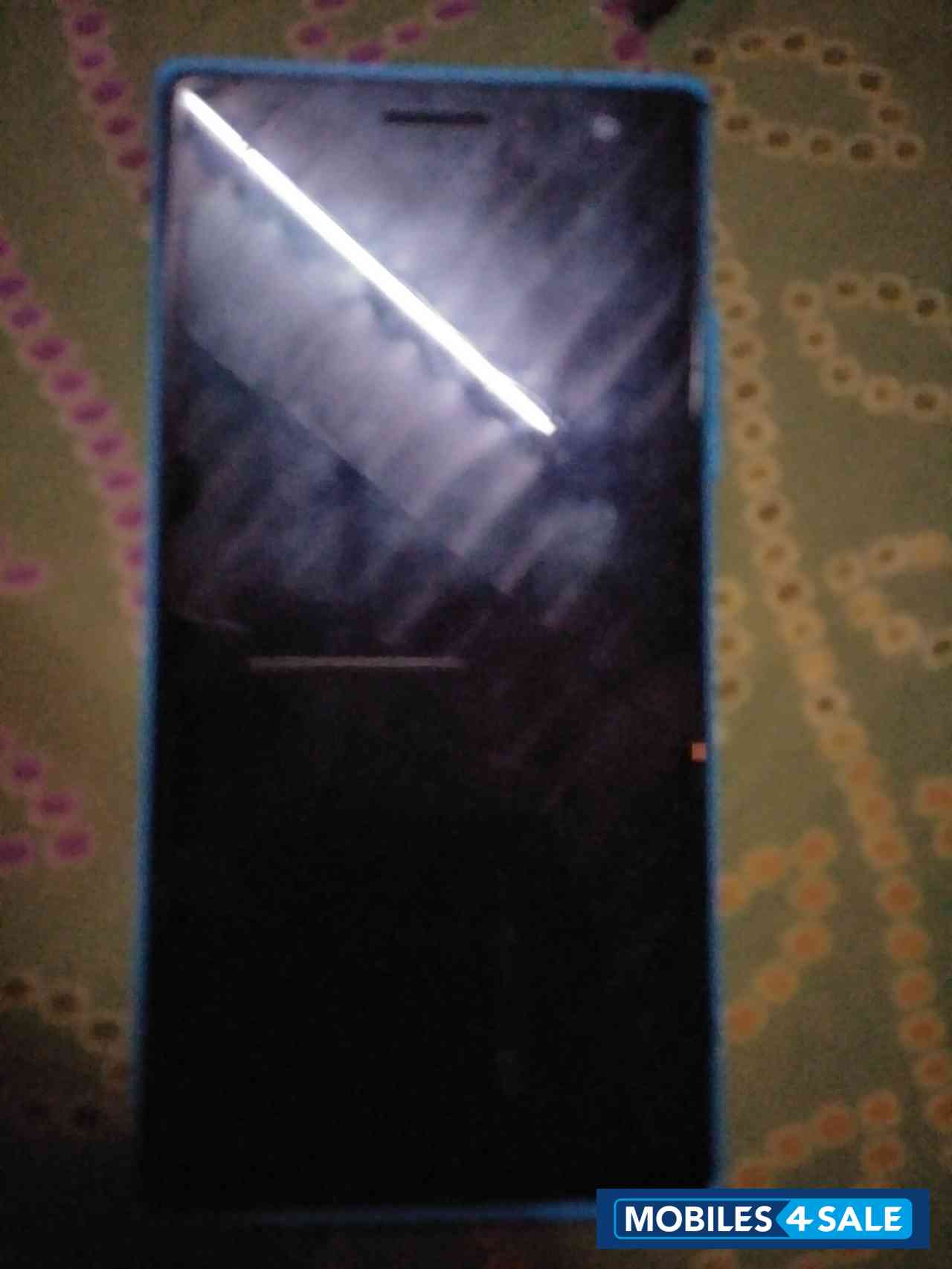 Nokia  Lumia 730