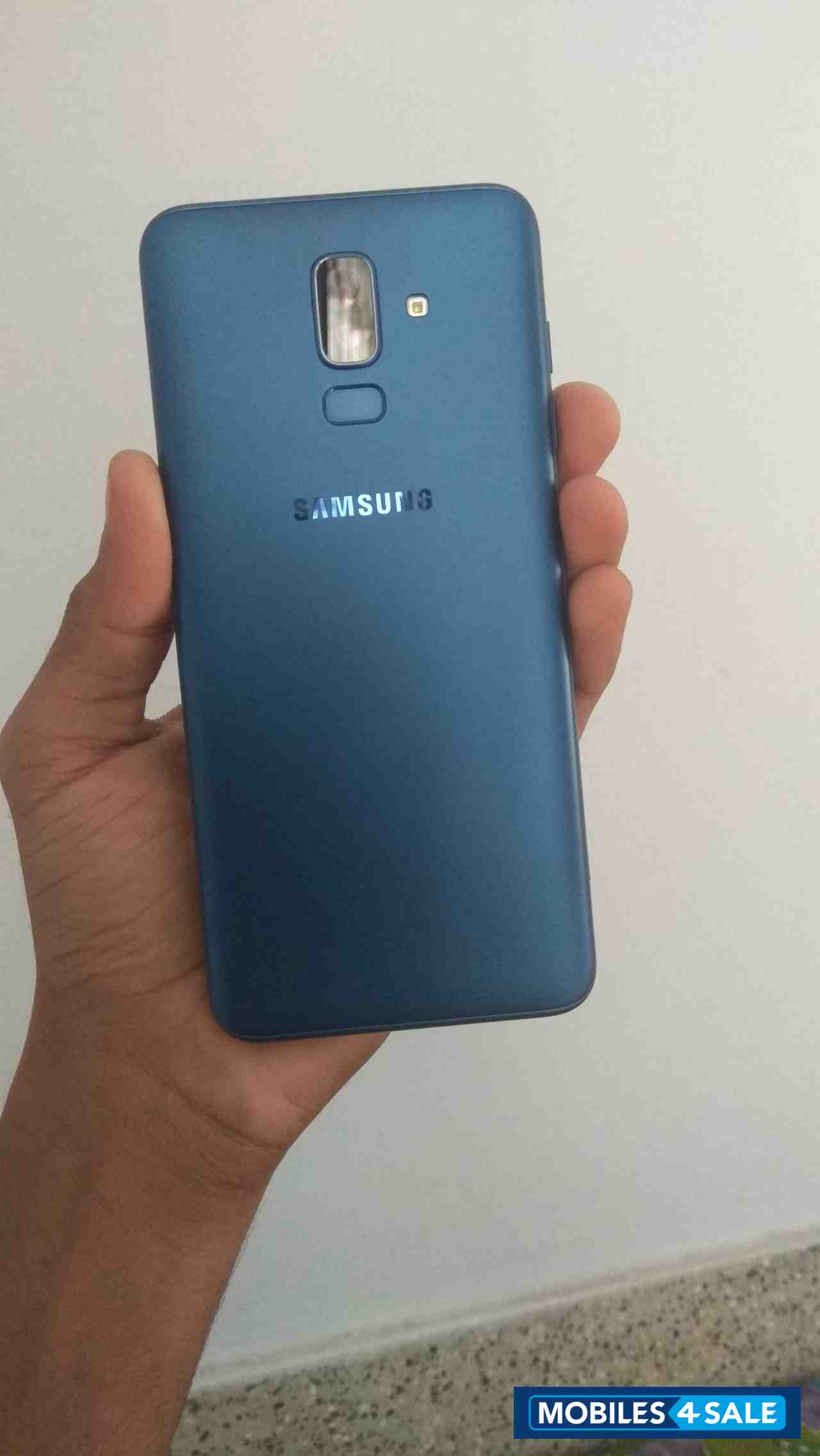 Blue Samsung Galaxy j8 64GB Blue Samsung Galaxy j8 64GB