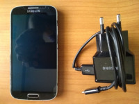 Black Samsung Galaxy S4
