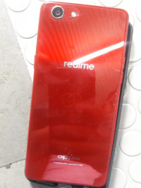 Realme  1