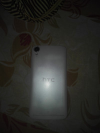 White HTC  Desire 828