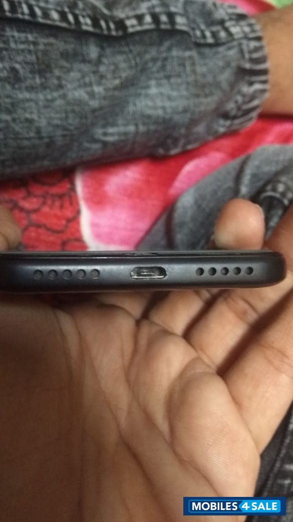 Black Xiaomi Redmi 4