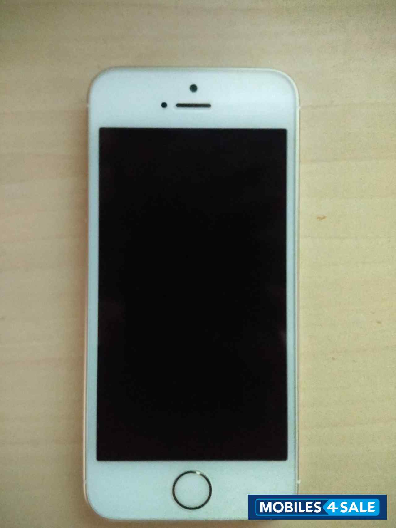 Gold Apple Iphone se