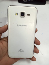 Samsung  galaxy j7