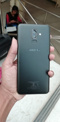 Samsung  Galaxy j8