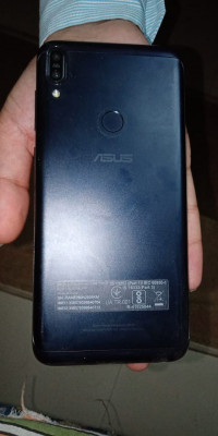 Asus  Asus Zenfone Max Pro M1
