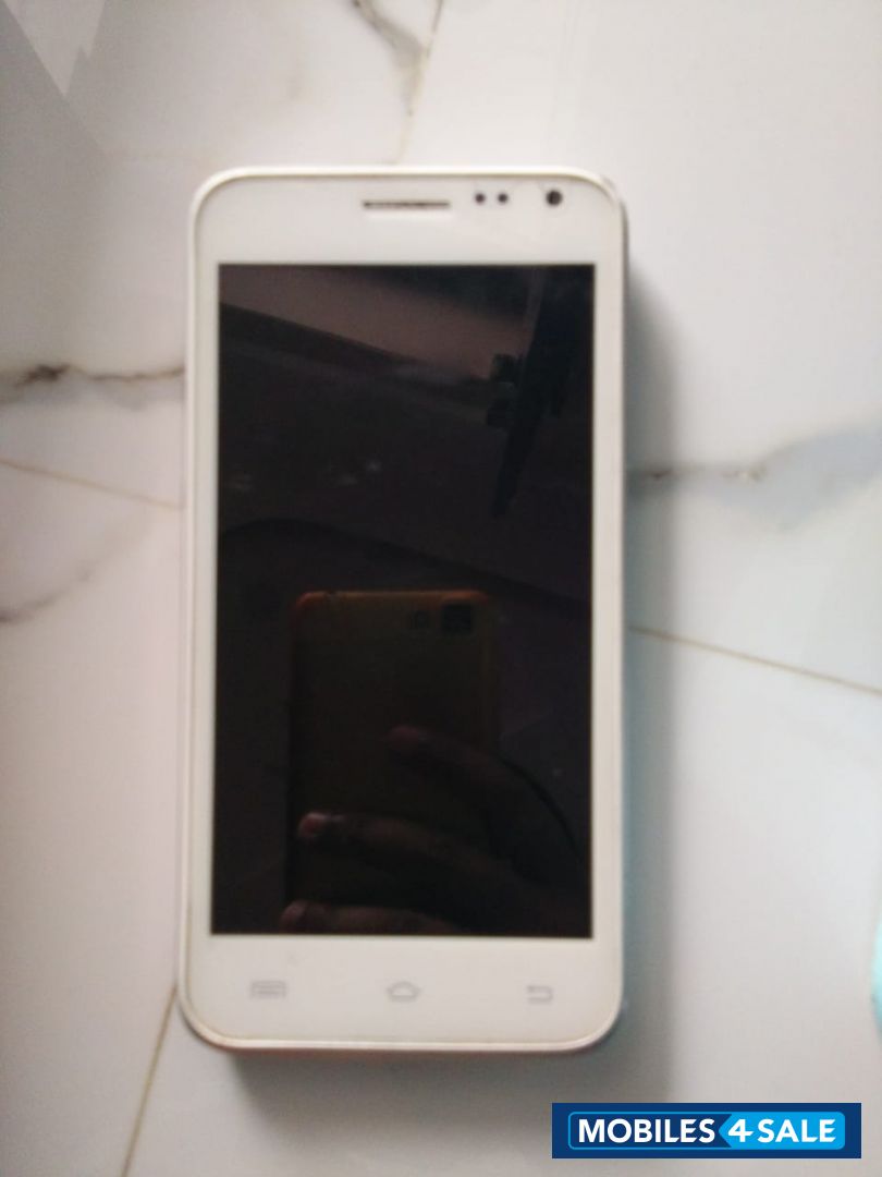 White Micromax  MT500