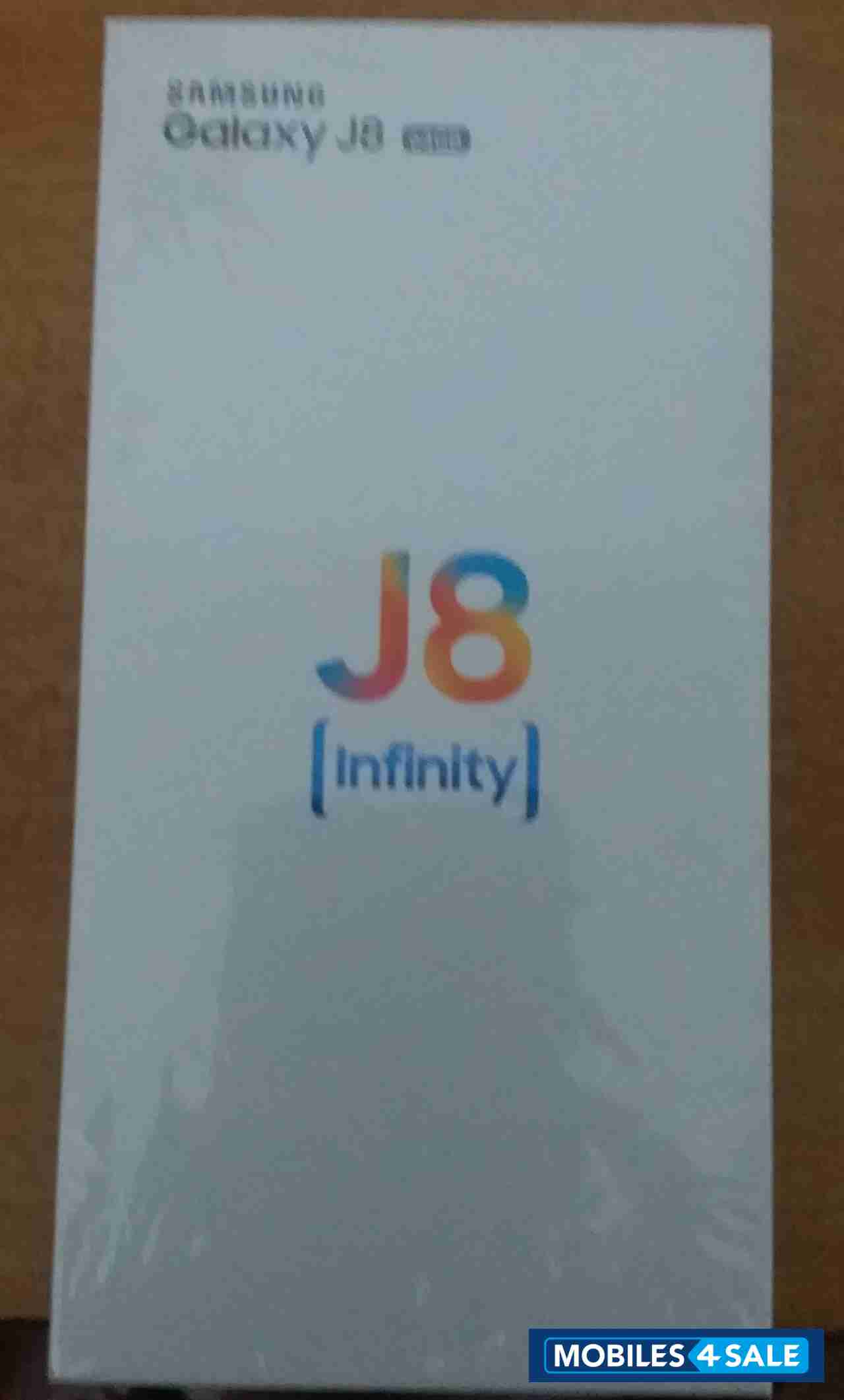 Samsung  Galaxy J8