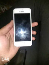 Apple  iPhone 5 16 GB