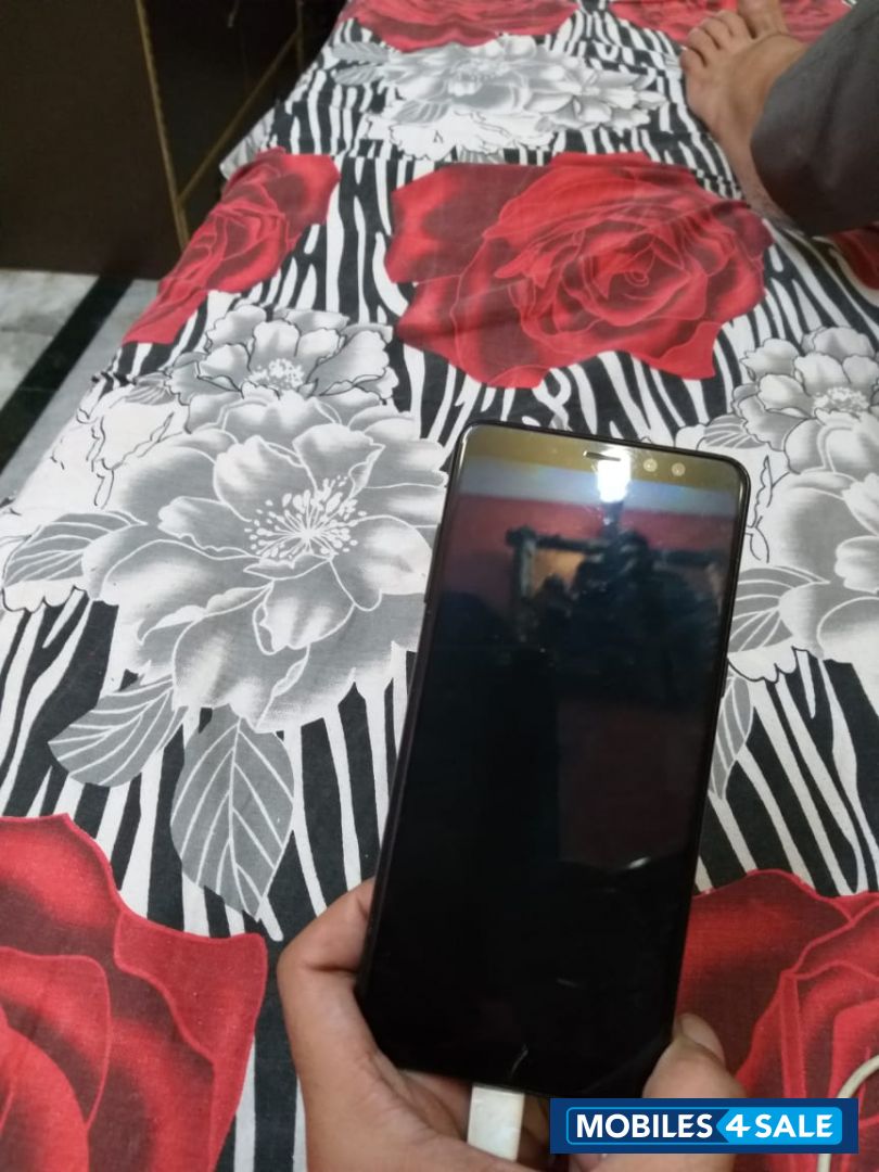 Samsung  Galaxy A8 plus