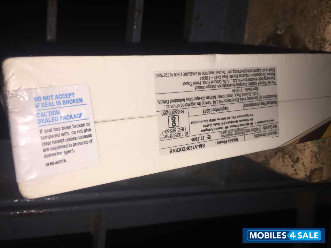 Gold Samsung Galaxy A7 2017