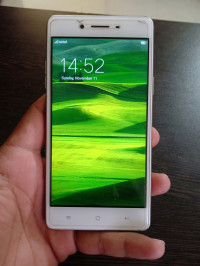 Oppo  F1