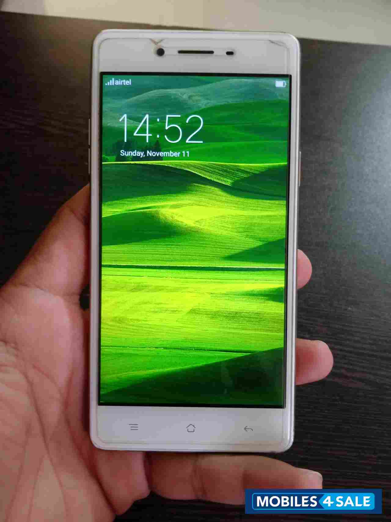 Oppo  F1