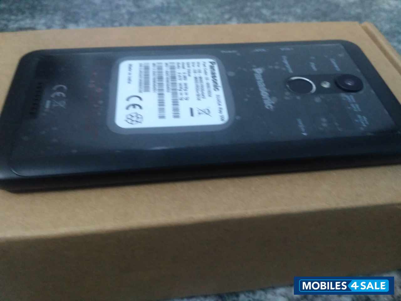 Panasonic  Eluga ray 550