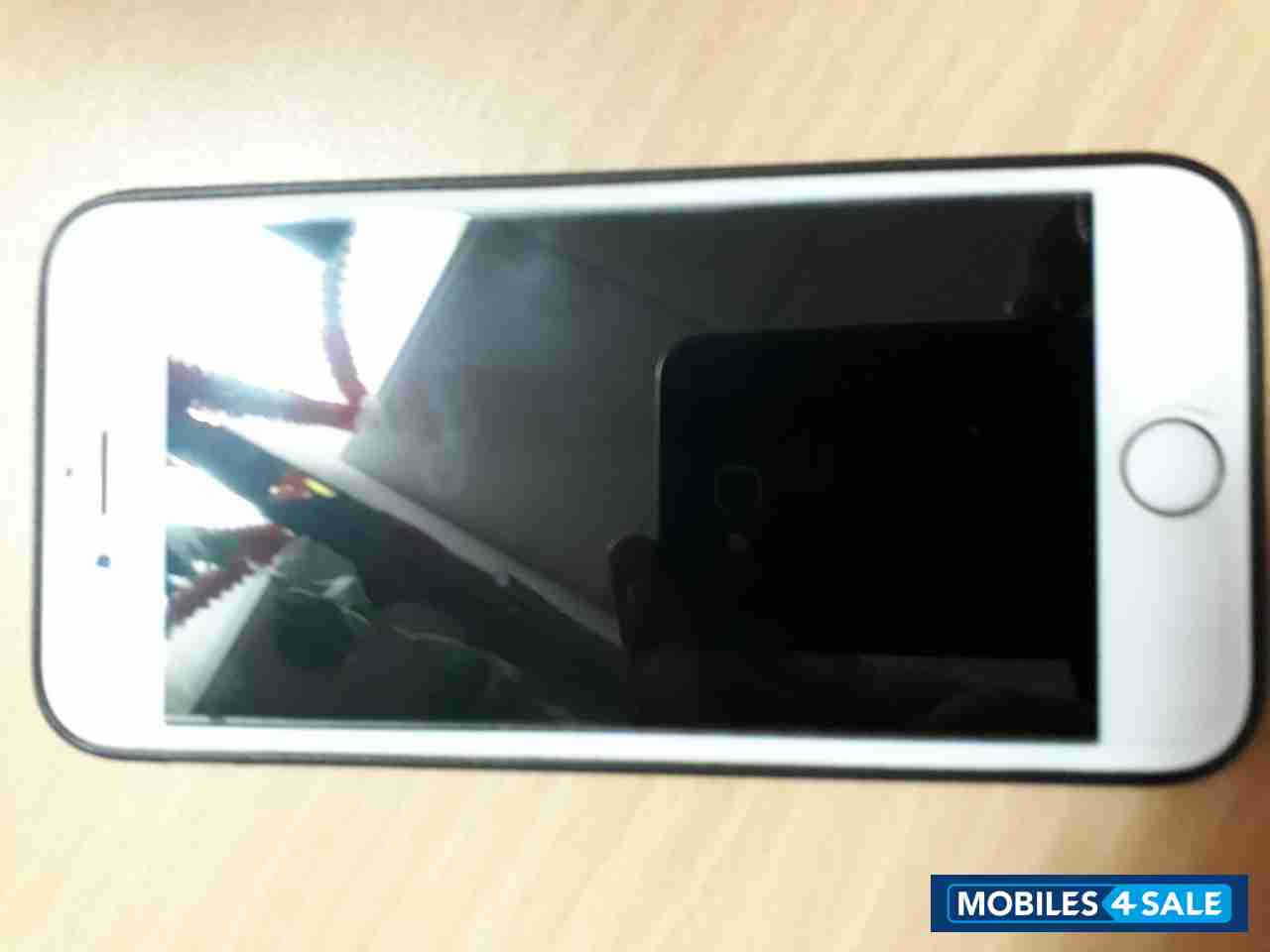 Apple  Iphone 6S Gold with 16GB storage