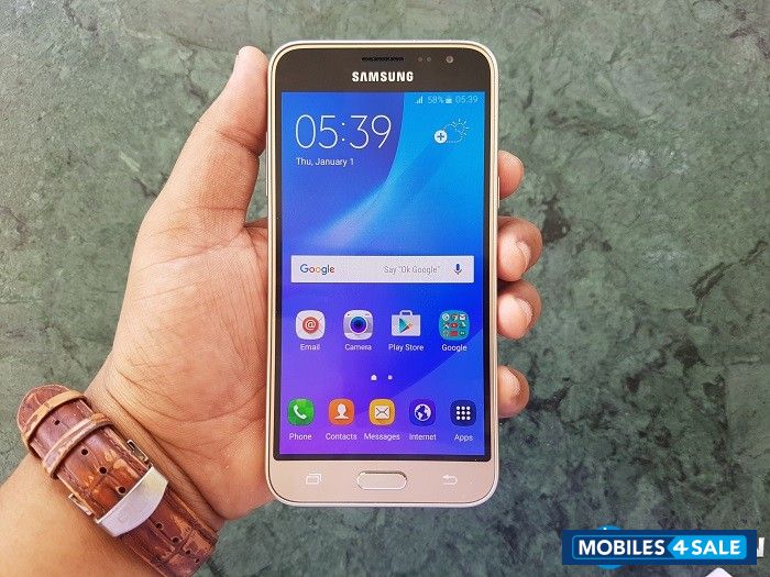 Samsung  Galaxy j3