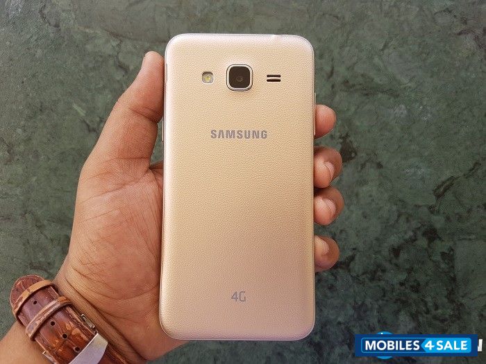 Samsung  Galaxy j3