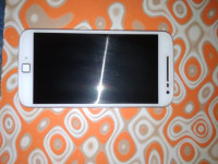 White Motorola  G4 plus