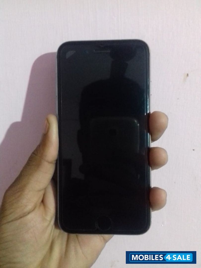 Silver Apple iPhone 6