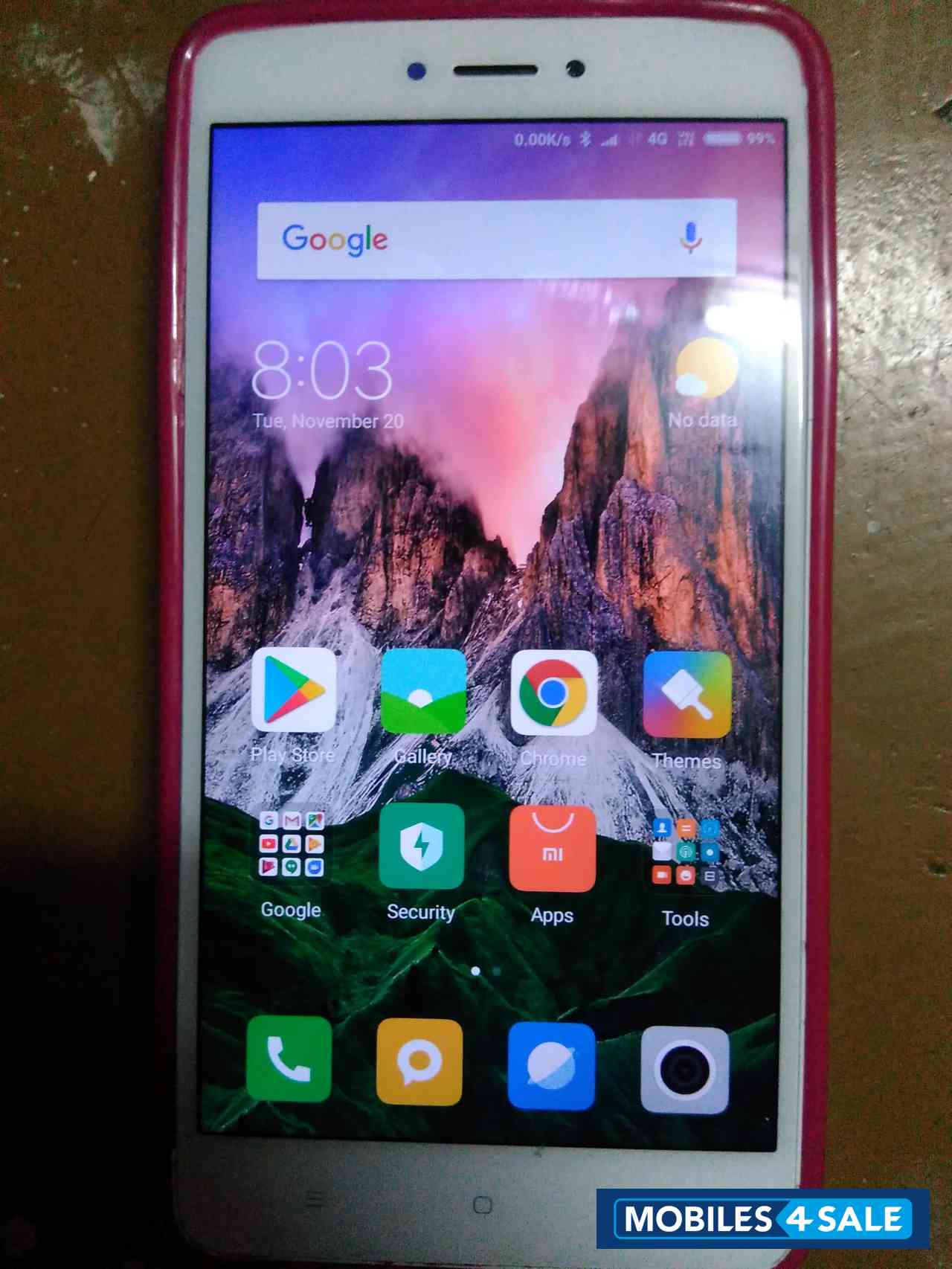 White Xiaomi Redmi Note 4