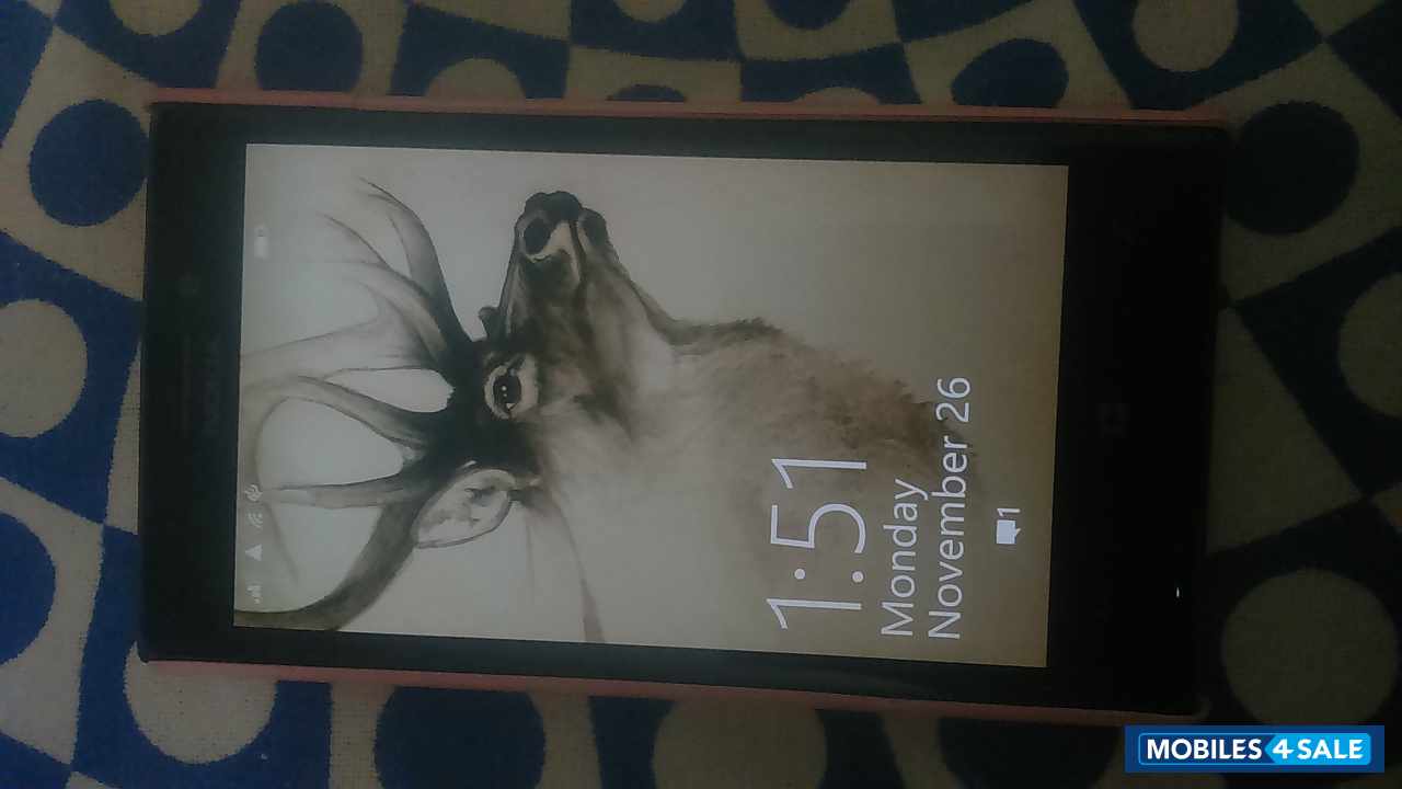 Black Nokia  Lumia925