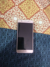 Samsung  Galaxy j7 max