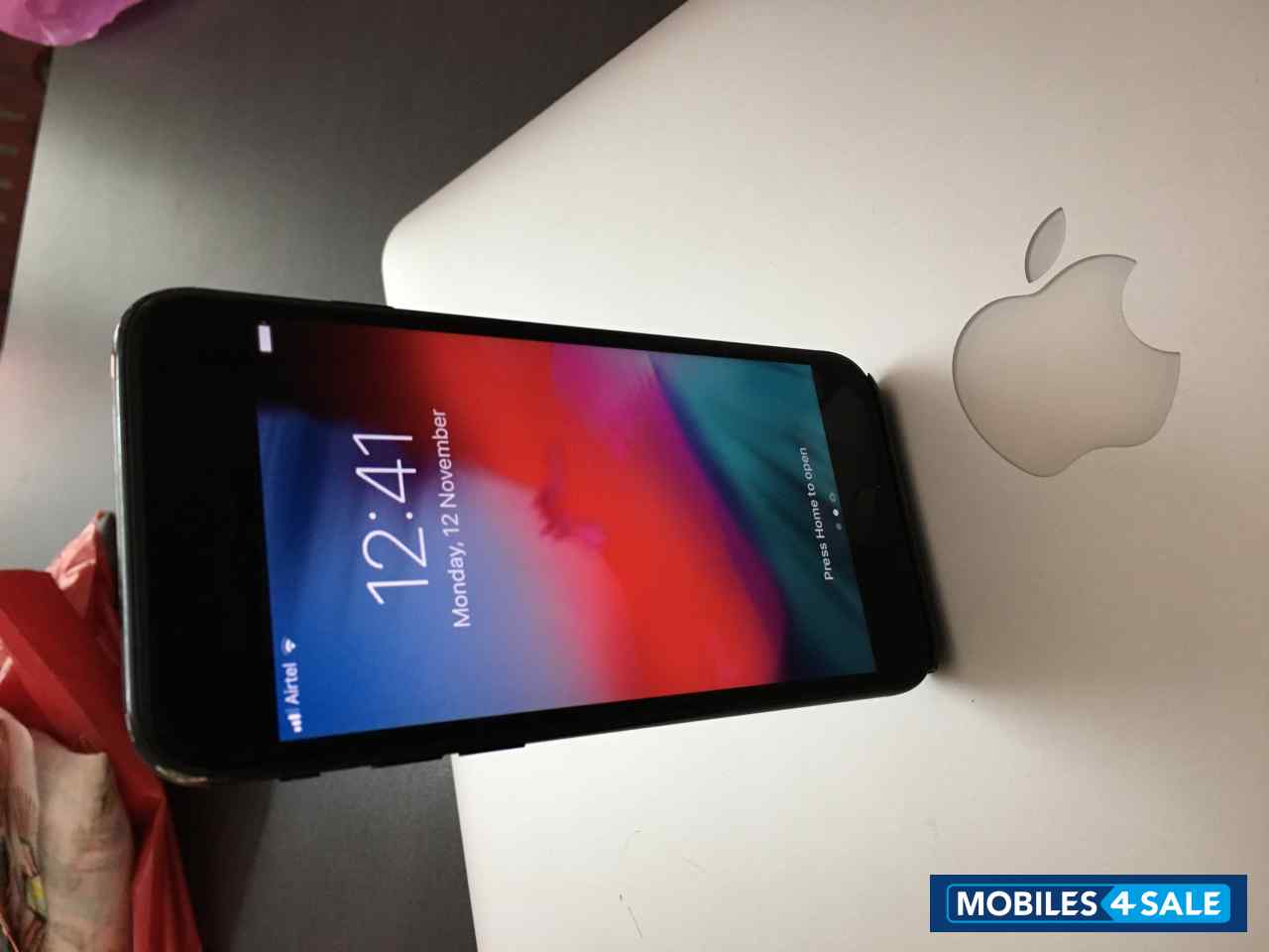 Jet Black Apple  iPhone 7