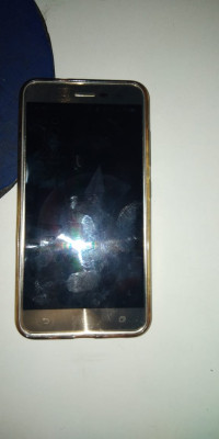 Golden Asus Zenfone 3