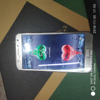 Samsung  Galaxy j7