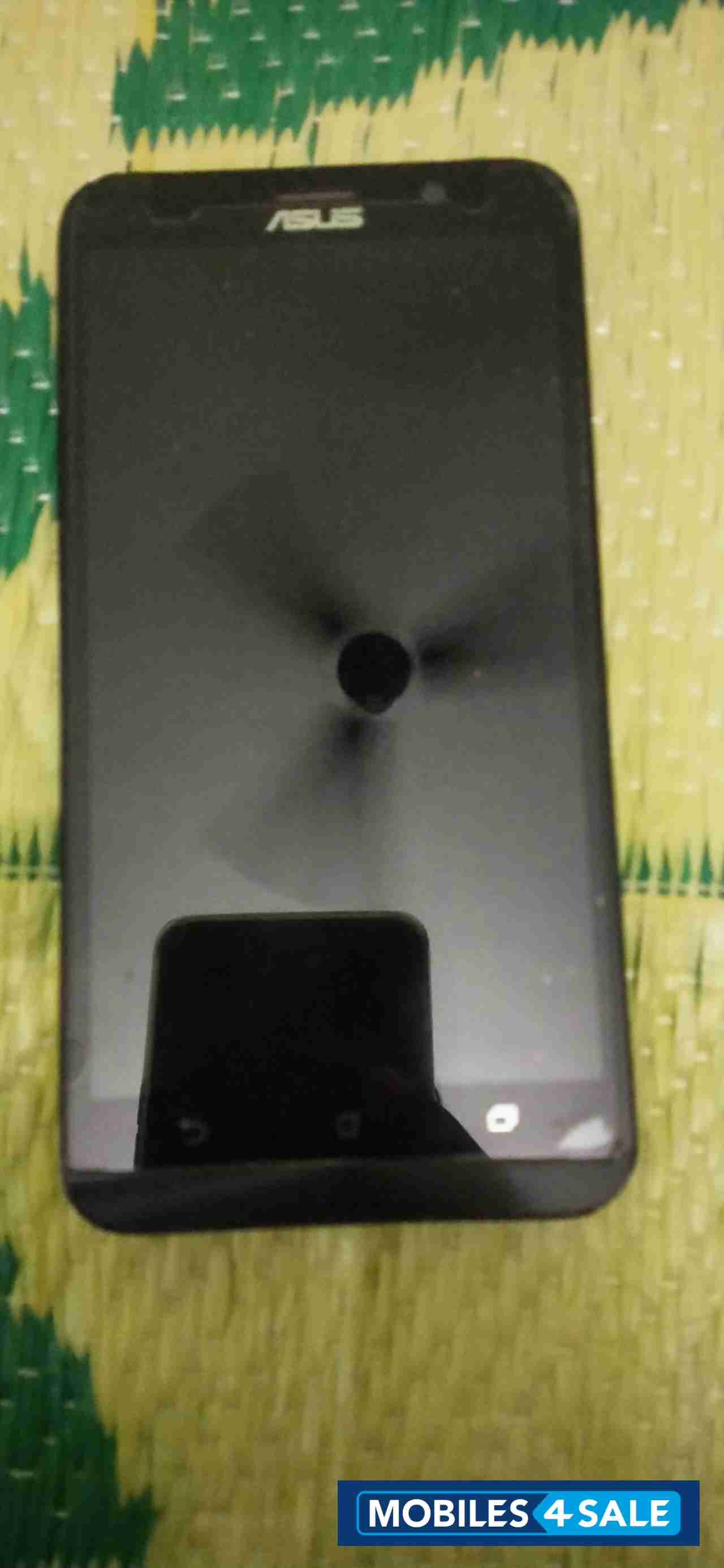 Silver Asus  ZEE551ML