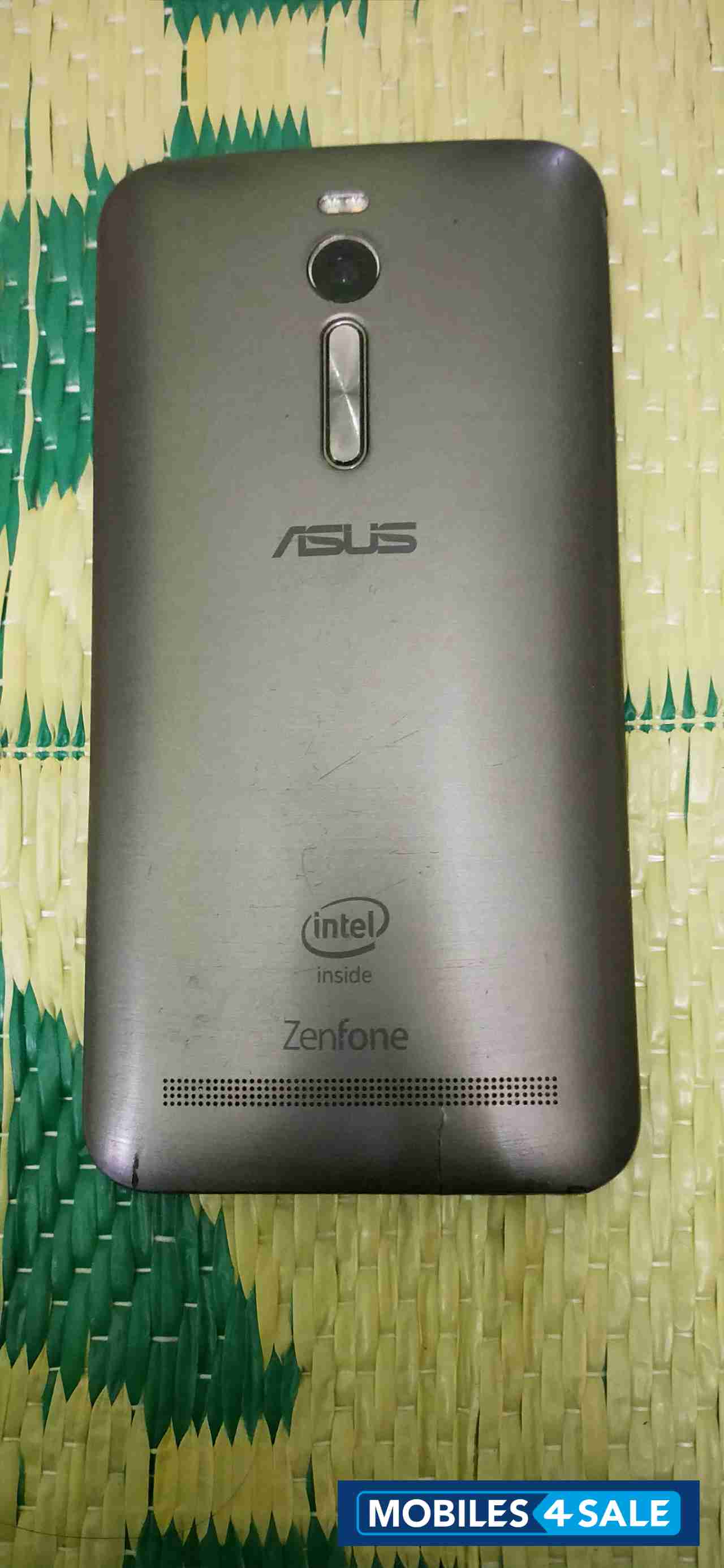 Silver Asus  ZEE551ML