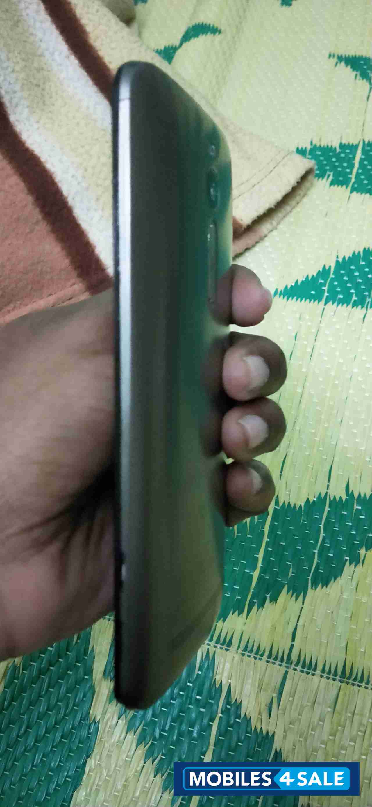 Silver Asus  ZEE551ML